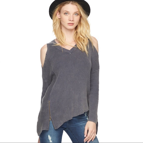 Rock & Republic Asymmetrical Cold Shoulder Sweater - Picture 1 of 8